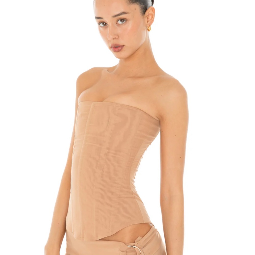 Are you am I sunniva corset